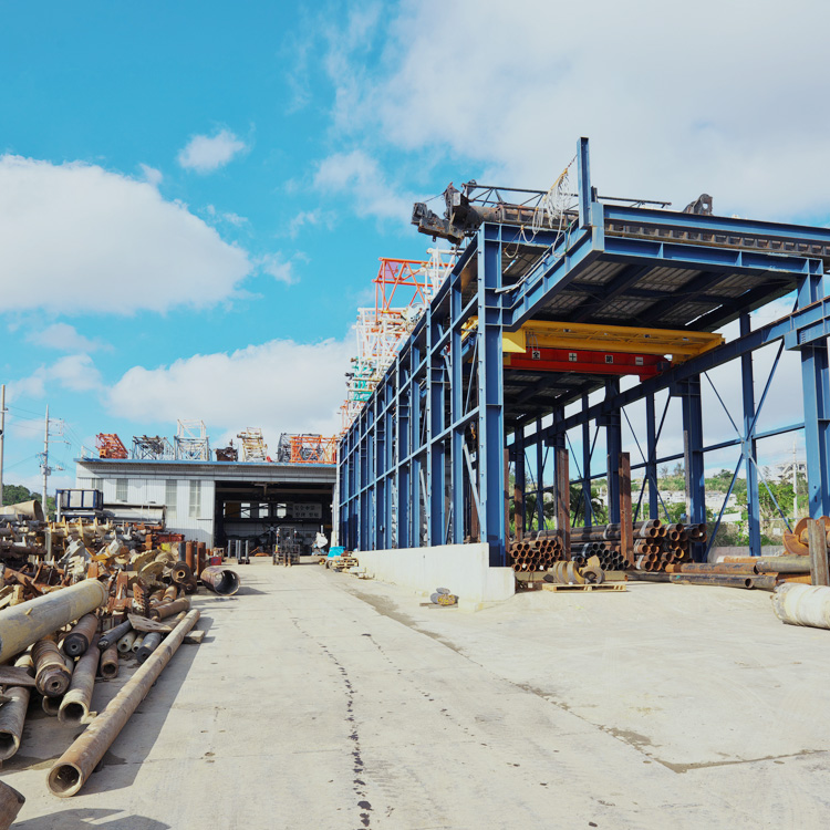 Cranes in action - The crane yard, where the heroes of the worksite congregate